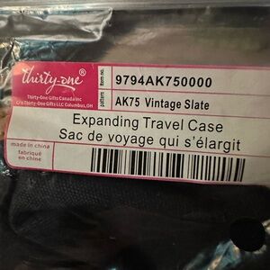 Thirty-One Expanding Travel Case - Vintage Slate
New in bag never used